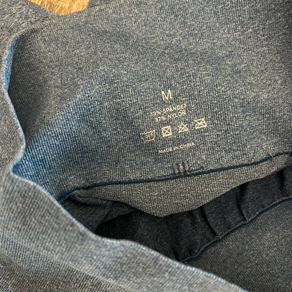 Nvgtn Seamless leggings size M - Picture 4 of 4